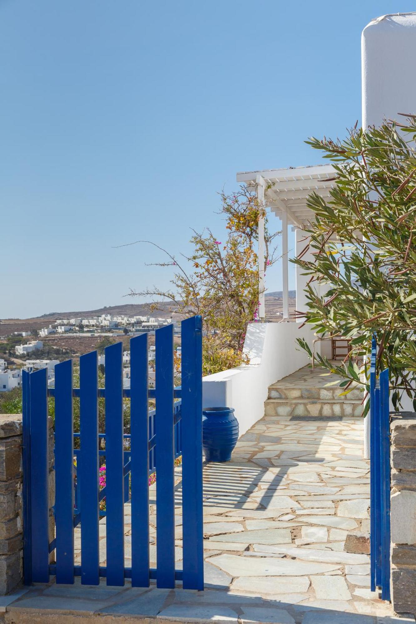 Chloe Home Piso Livadi Exterior foto